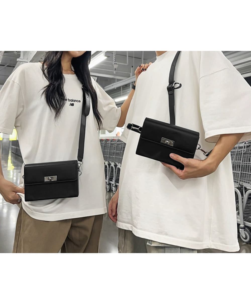黒 バッグ 黒色スクエアショルダーバッグ斜めがけ鞄