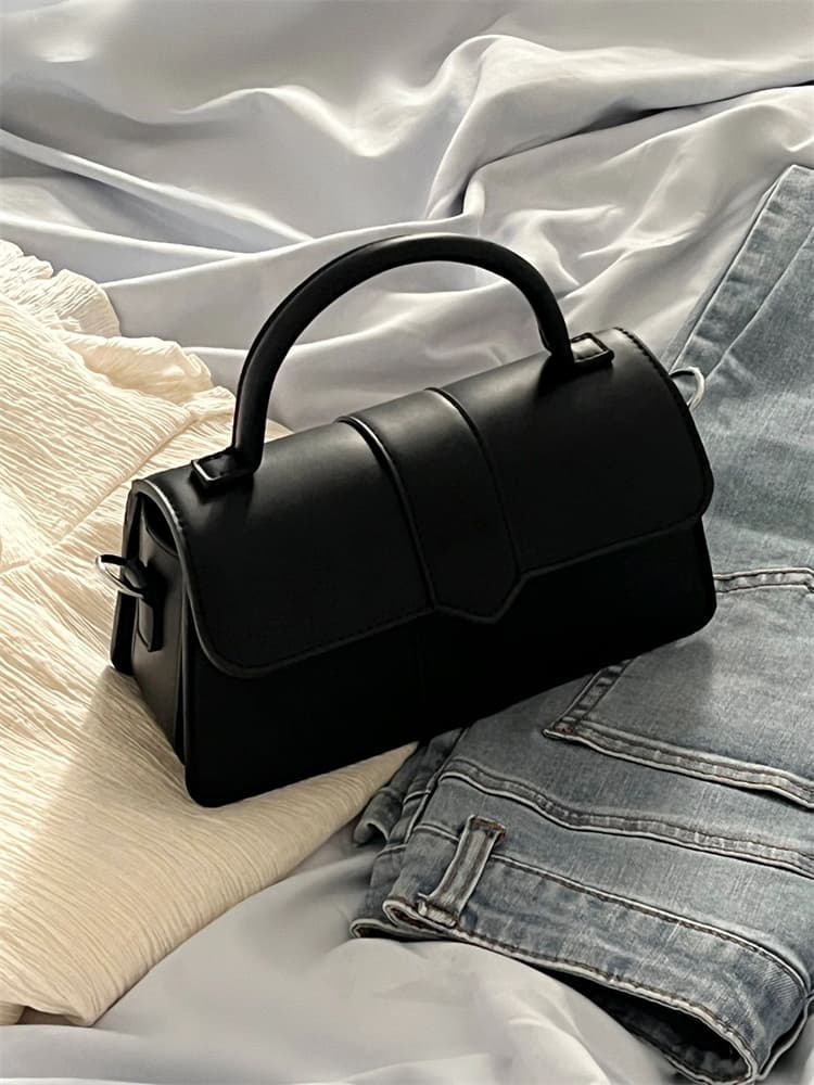 黒 バッグ 上品な黒い小型ハンドバッグ シンプルデザイン
