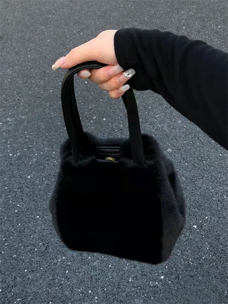 黒 バッグ 秋冬新作 黒ファー ハンドバッグ 上品デザイン