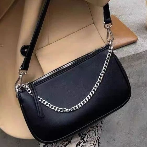 黒 バッグ 黒革鎖飾り二連肩掛鞄女性用小型
