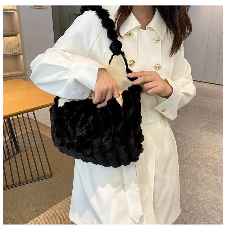黒 バッグ ふわもこボア素材 黒トートバッグ 可愛い女性用かばん