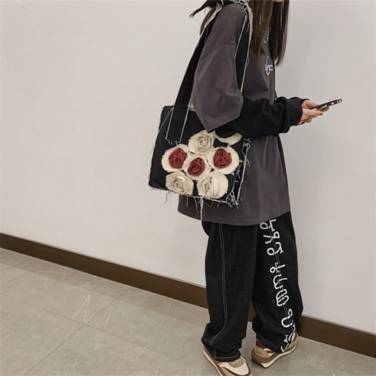 黒 バッグ 花柄刺繍黒トートバッグ ショルダー対応