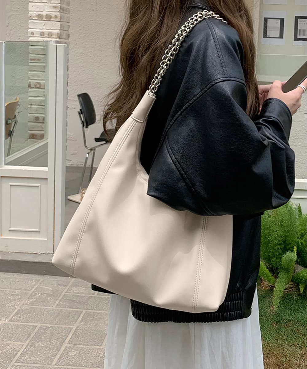 黒 バッグ 黒チェーン付きトートバッグレディース