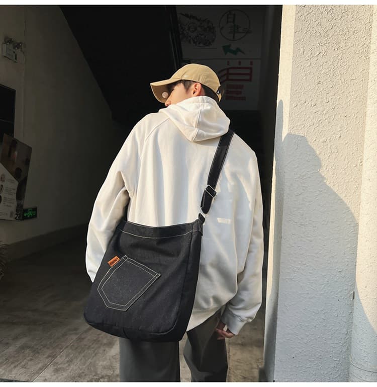 黒 バッグ ユニセックス デニム ショルダーバッグ 大容量 斜め掛け かばん