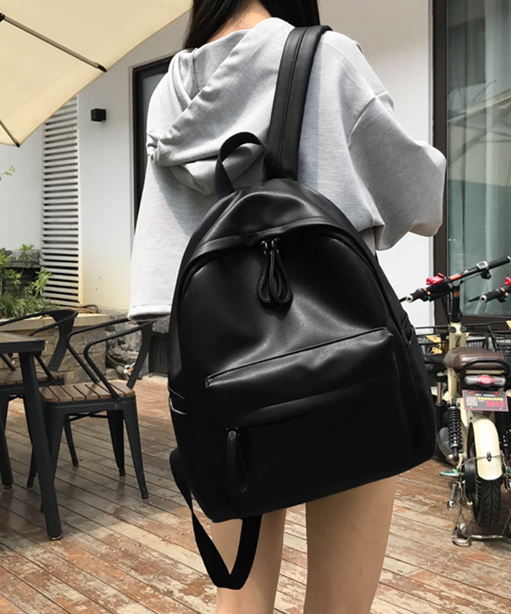 黒 バッグ 高品質合成皮革リュックサック女性用大容量